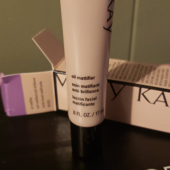 Oil mattifier - Picture 2 of 3